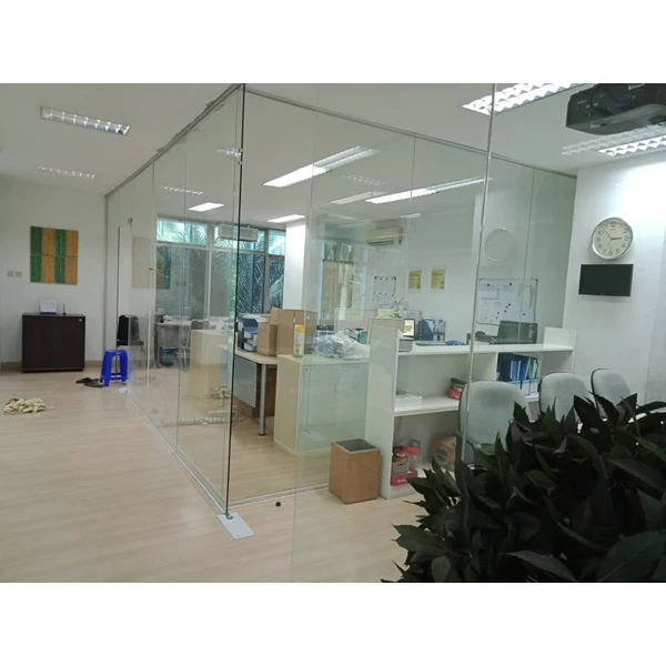 Office and Home Frameless Glass Partitions